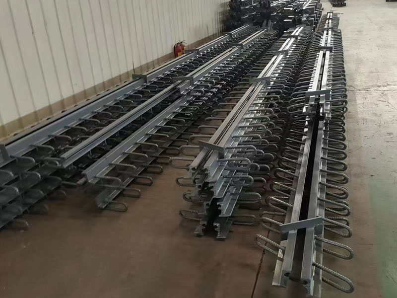 ������s�b��